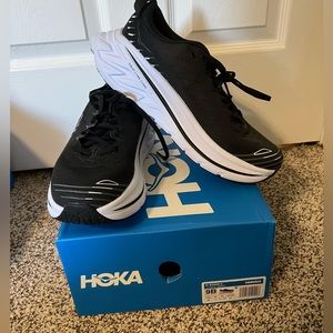 Hoka Women’s Bondi X Size 9B